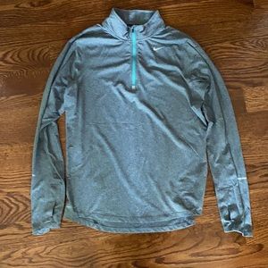 Nike long sleeve dri fit size Small
